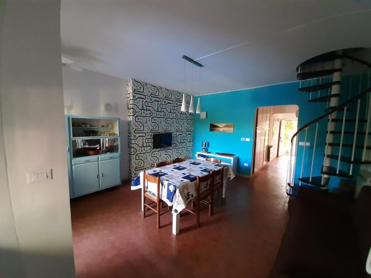 Appartamento Genziana - Con Vista Piscina E Garage Sirmione Exterior photo